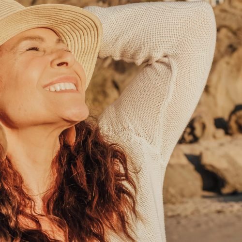 Comment l’écriture libératrice peut vous aider à surmonter la peur de vieillir et à oser devenir digital nomad
